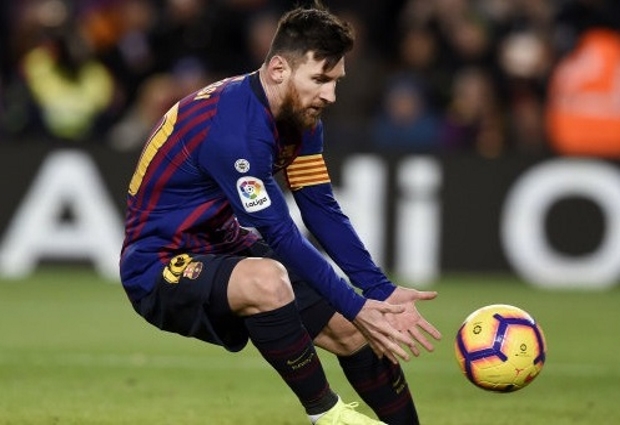 Barcelona 2 -2 Valencia: Messi leads fightback in LaLiga thriller