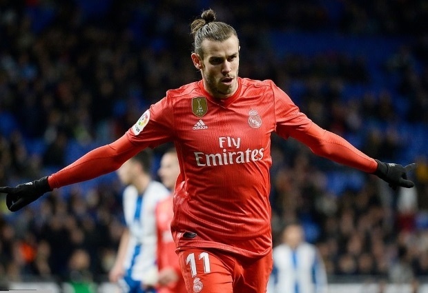 Espanyol 2 -4 Real Madrid: Benzema at the double for 10-man Los Blancos