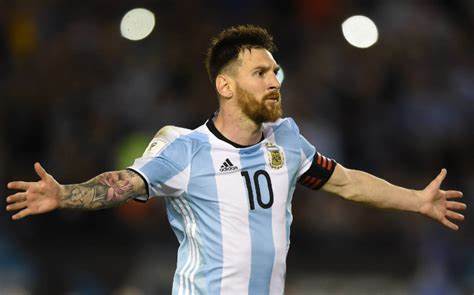 Argentina  2-1 Australia: Lionel Messi guides Argentina to victory over Australia despite late scare