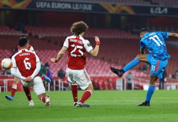 Arsenal 0-1 Olympiakos: Arsenal progress despite Youssef El-Arabi firing Olympiakos to second leg victory