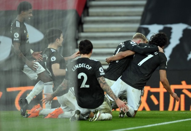 Southampton 2-3 Manchester United: Instrumental Cavani inspires comeback