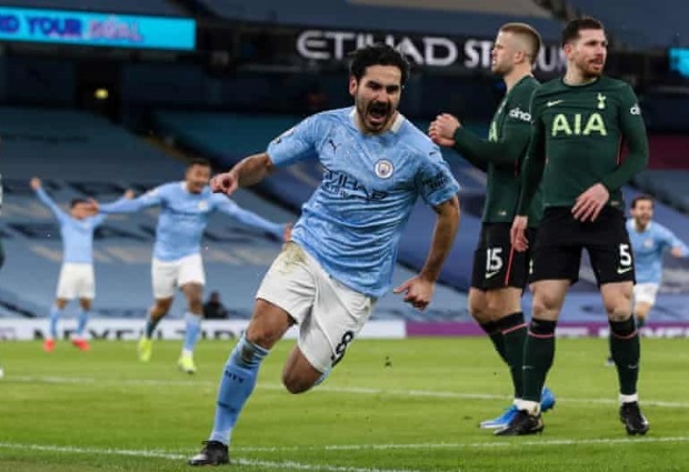 Gündogan doubles up in Manchester City's comfortable win over Tottenham