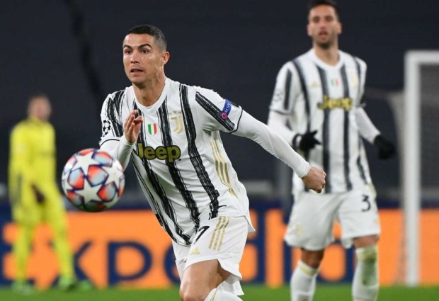 Juventus 3-0 Dynamo Kiev:  Cristiano Ronaldo scores 750th career goal in routine win