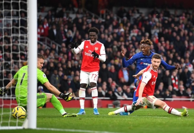 Arsenal 1 -2 Chelsea: Abraham hits winner to stun Arteta's side