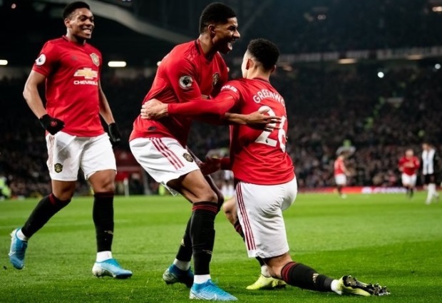 Manchester United 4 -1 Newcastle United: Martial helps Red Devils get in the festive spirit