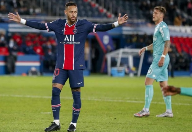 Paris Saint-Germain 6-1 Angers: Neymar off the mark with a double