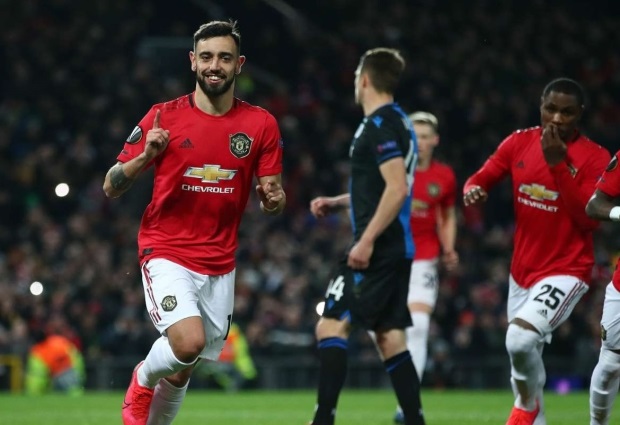 Manchester United 5 -0 Club Brugge: Bruno Fernandes and OdionIghalo inspire against 10 men