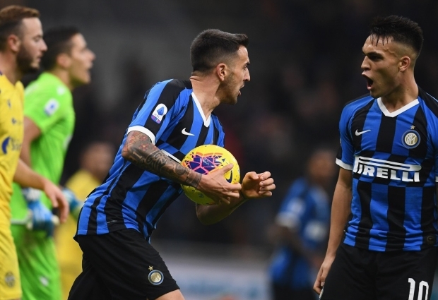 Inter 2 -1 Hellas Verona: Barella hits stunning winner to send hosts top