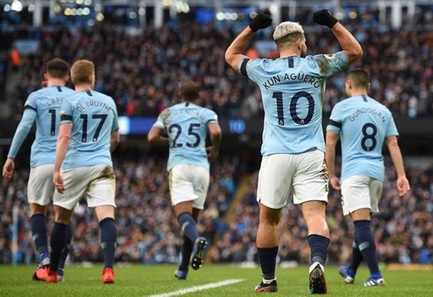 Manchester City 6 -0 Chelsea: Aguero hits historic hat-trick as champions run riot and reclaim top spot