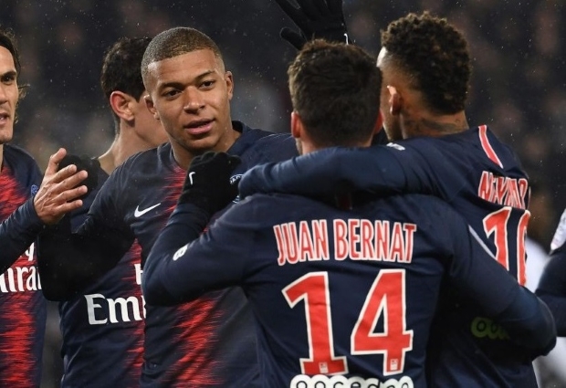 Paris Saint-Germain 9 -0 Guingamp: Verratti injured for rampant champions