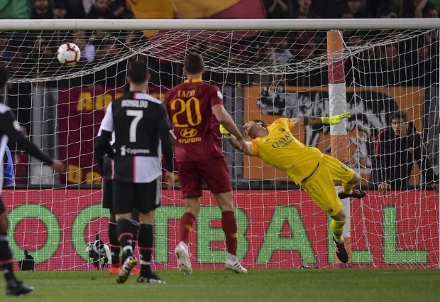 Roma 2 -0 Juventus: Florenzi, Dzeko strike late to boost Champions League hopes