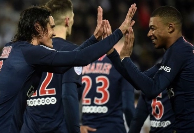 Amiens 0 -3 Paris Saint-Germain: Neymar-less leaders back to winning ways