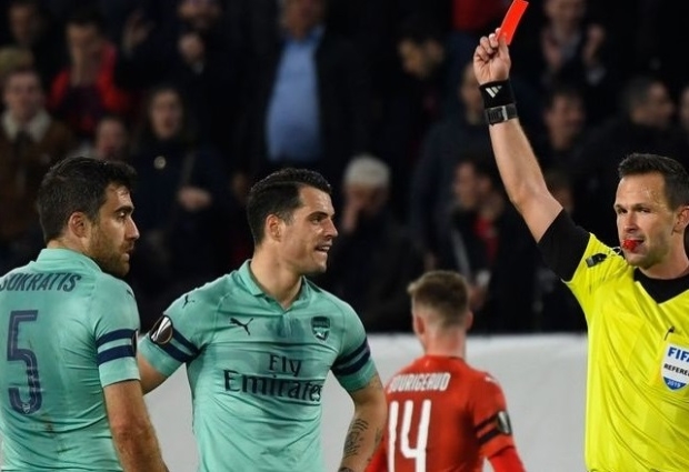 Rennes 3 -1 Arsenal: Sarr leaves Gunners on the brink after Sokratis red card	 	 