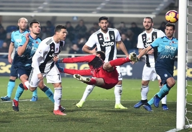 Atalanta 2 -2 Juventus: Substitute Cristiano Ronaldo salvages a point