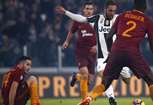Juventus 1 -0 Roma: Mandzukic adds to Di Francesco torment