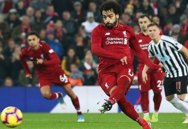 Liverpool 4 -0 Newcastle United: Salah strikes again to punish City loss as Klopp reaches 100 wins