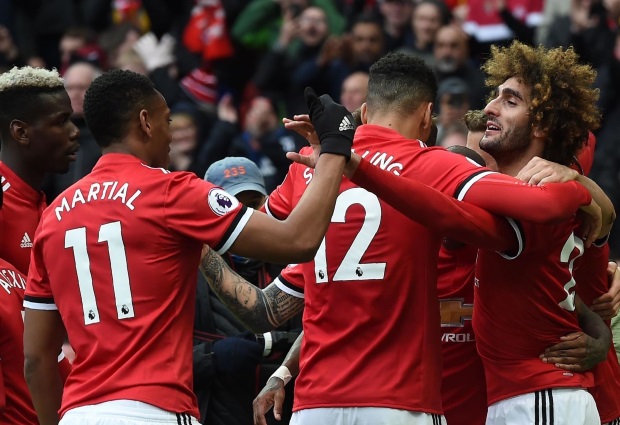 Manchester United 2 -1 Arsenal: Late Fellaini header downs Wenger's callow Gunners