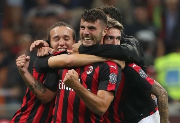AC Milan 2 -1 Roma: Cutrone late show thrills San Siro