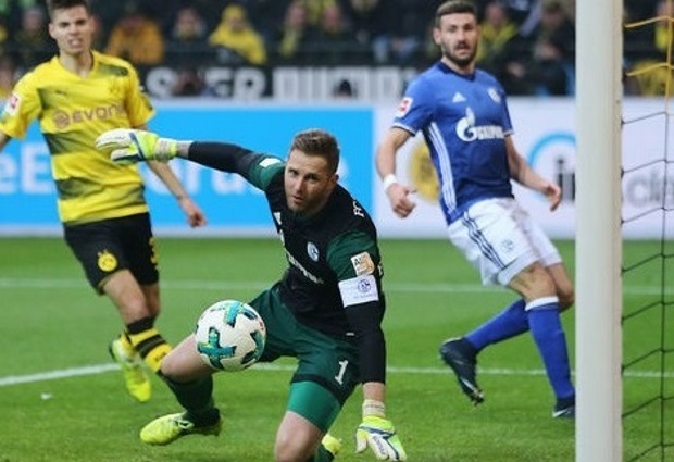 Borussia Dortmund 4 -4 Schalke 04: BVB Throw Away 4-Goal Lead in Frantic Last Half Hour