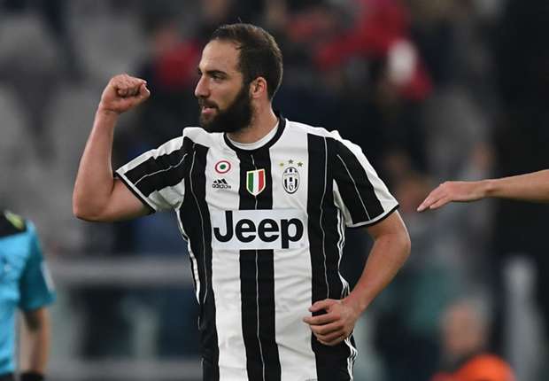 Juventus 1 -1 Torino: Last-gasp Gonzalo Higuain strike cancels out Ljajic stunner